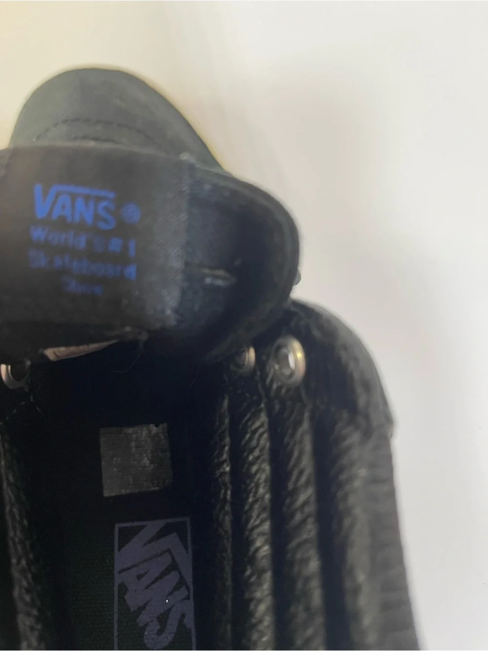 VANS Sk8-Hi Youth Sz 2 Sneakers Black/White, Lace-Up, High Top Zipper Back